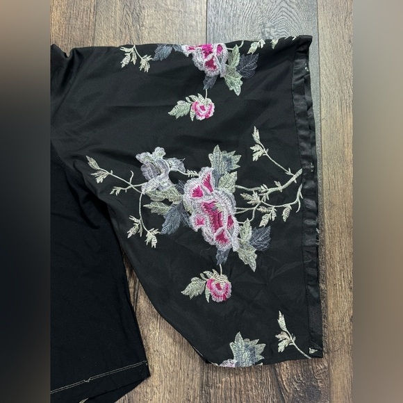 Free People Sydney’s Tuesday Top - Picture 3 of 5